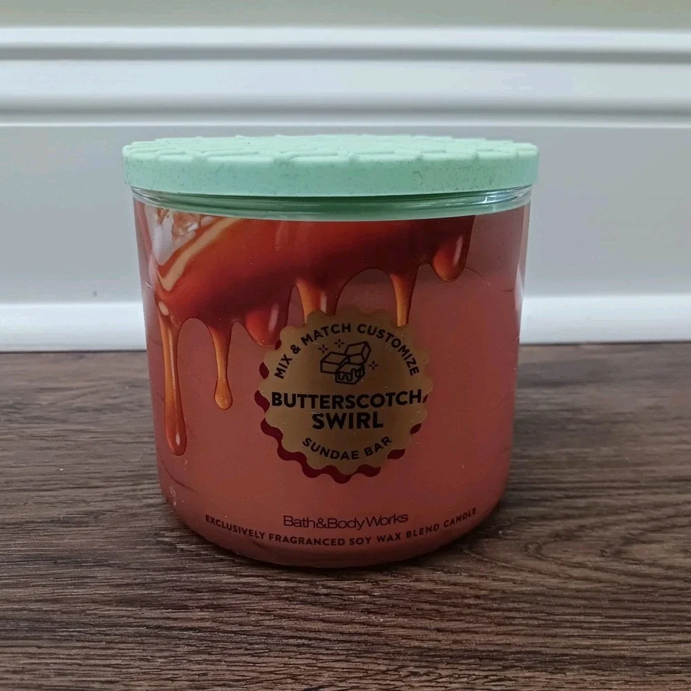 Bath & Body Works BUTTERSCOTCH SWIRL Sundae Bar Large 3 Wick Scented Candle